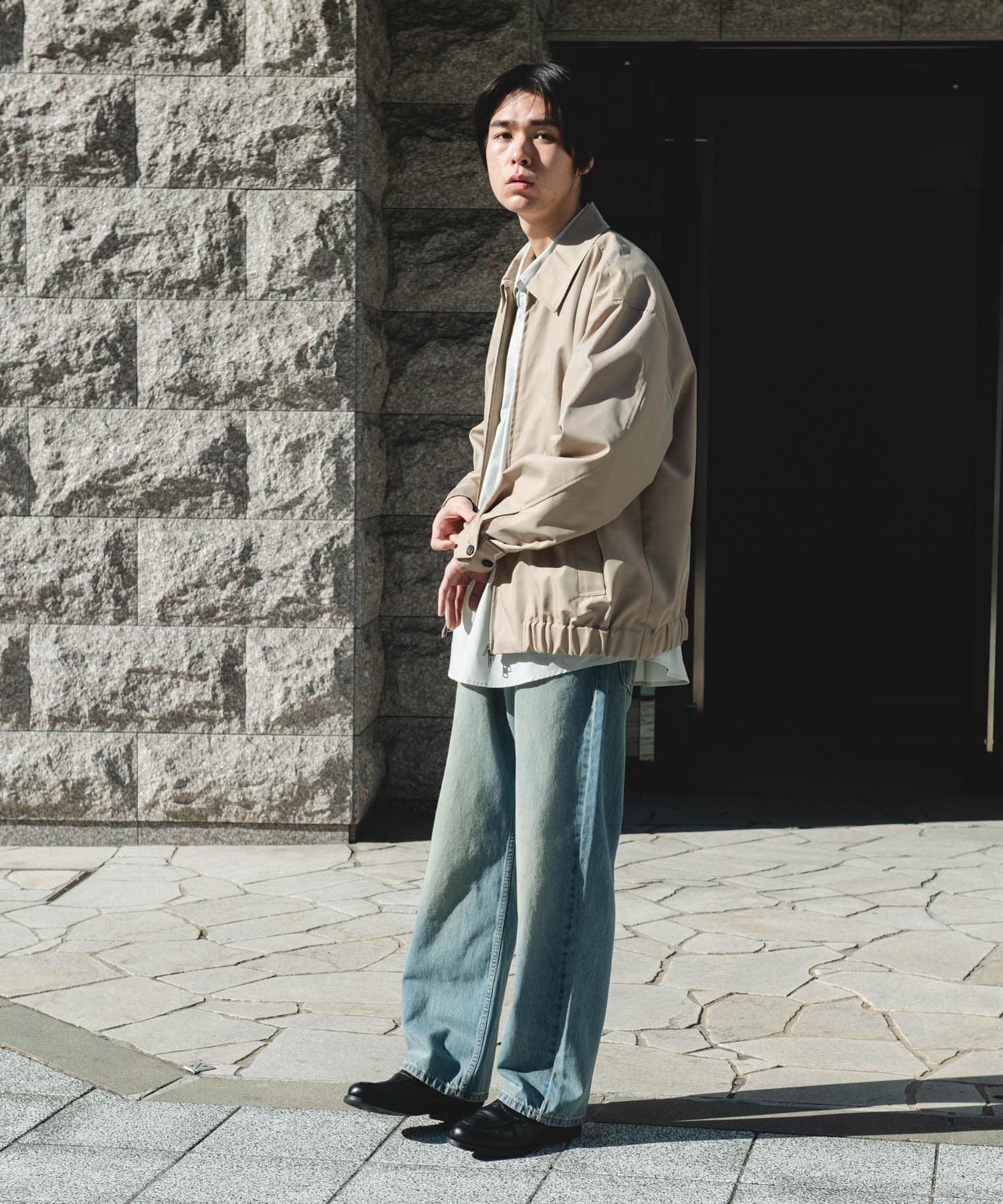 URBAN RESEARCH / 下擺鬆緊 短版外套