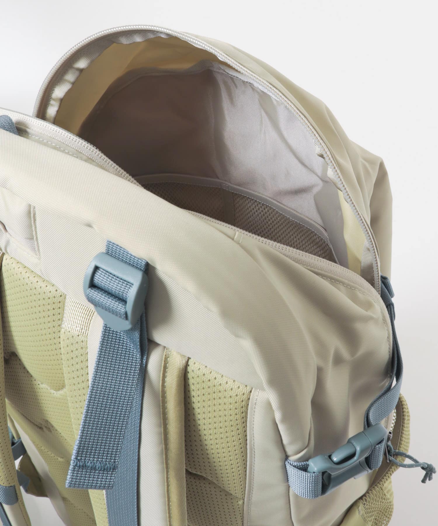 Patagonia REFUGIO DAY PACK 32L / 多功能大容量後背包