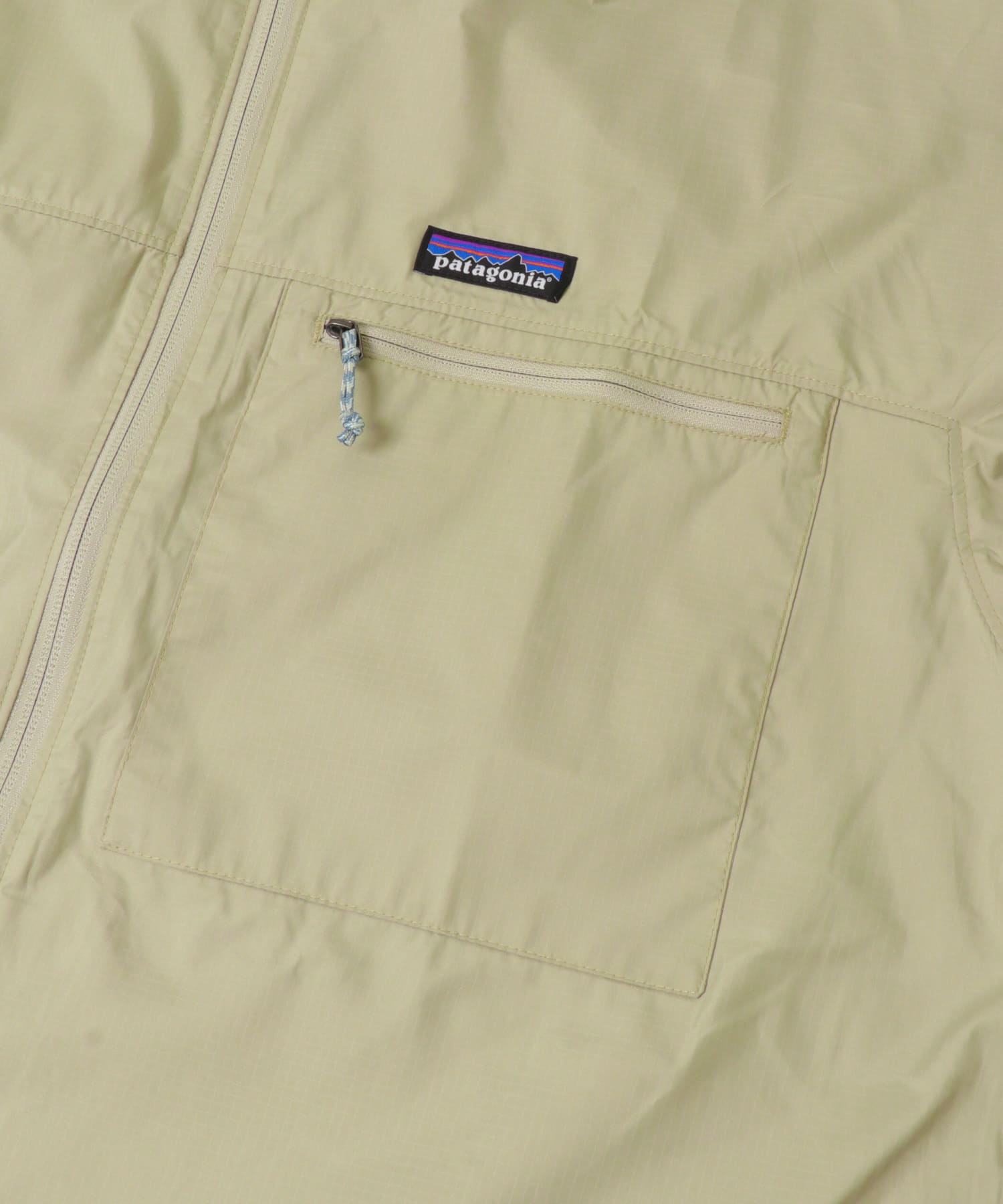 Patagonia LIGHT & VARIABLE JACKET / 輕量可收納防風連帽外套