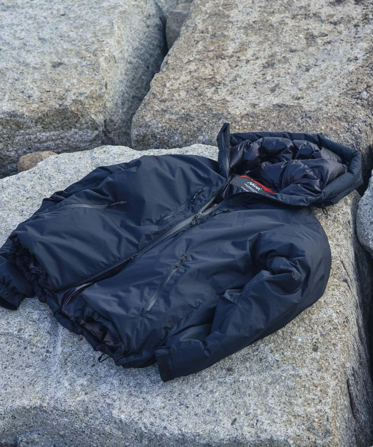 NANGA × DOORS / AURORA-TEX 防水羽絨連帽外套 26AW(日本聯名限定)