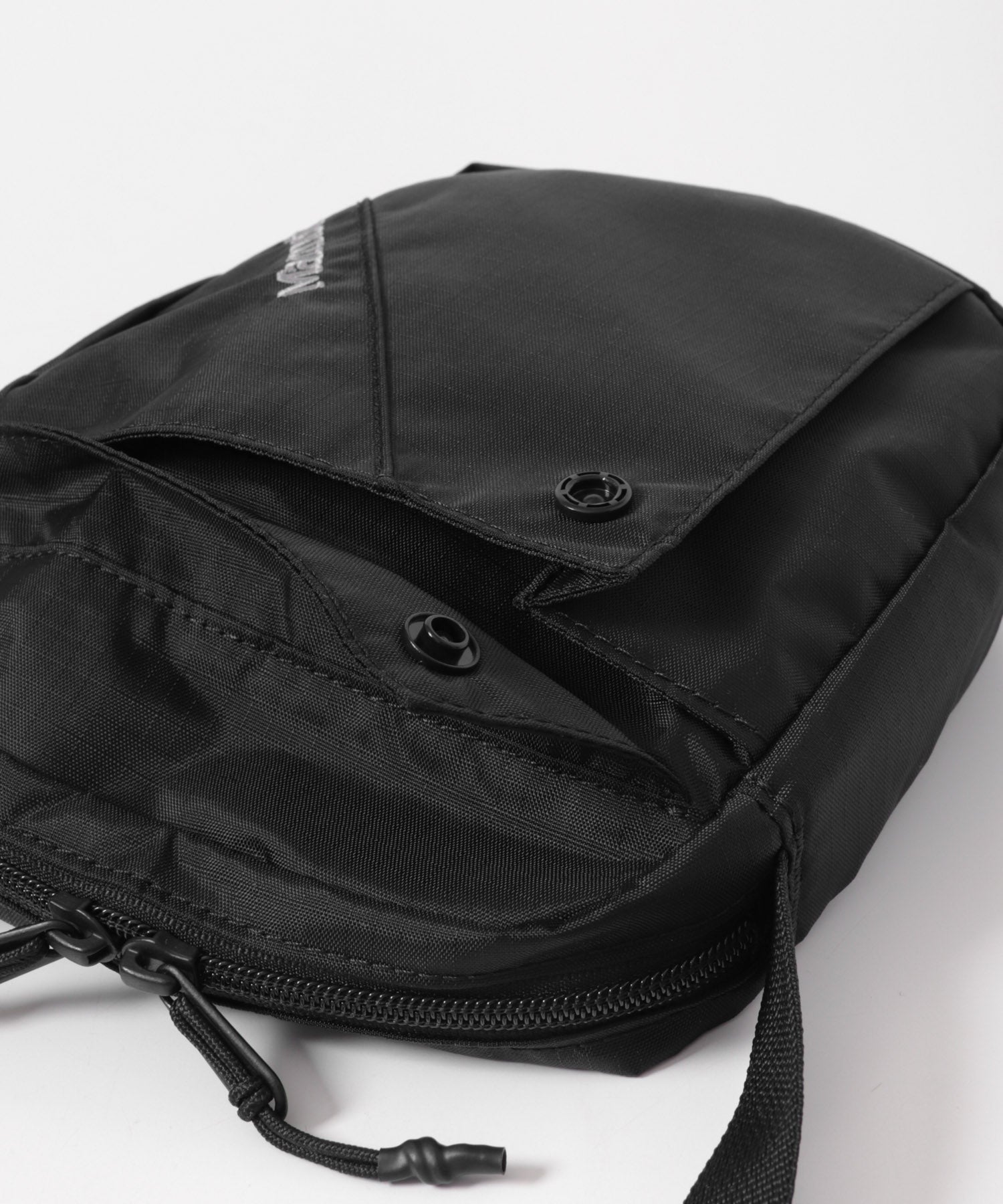 Marmot×DOORS Ripstop Shoulder Bag / 機能側背包