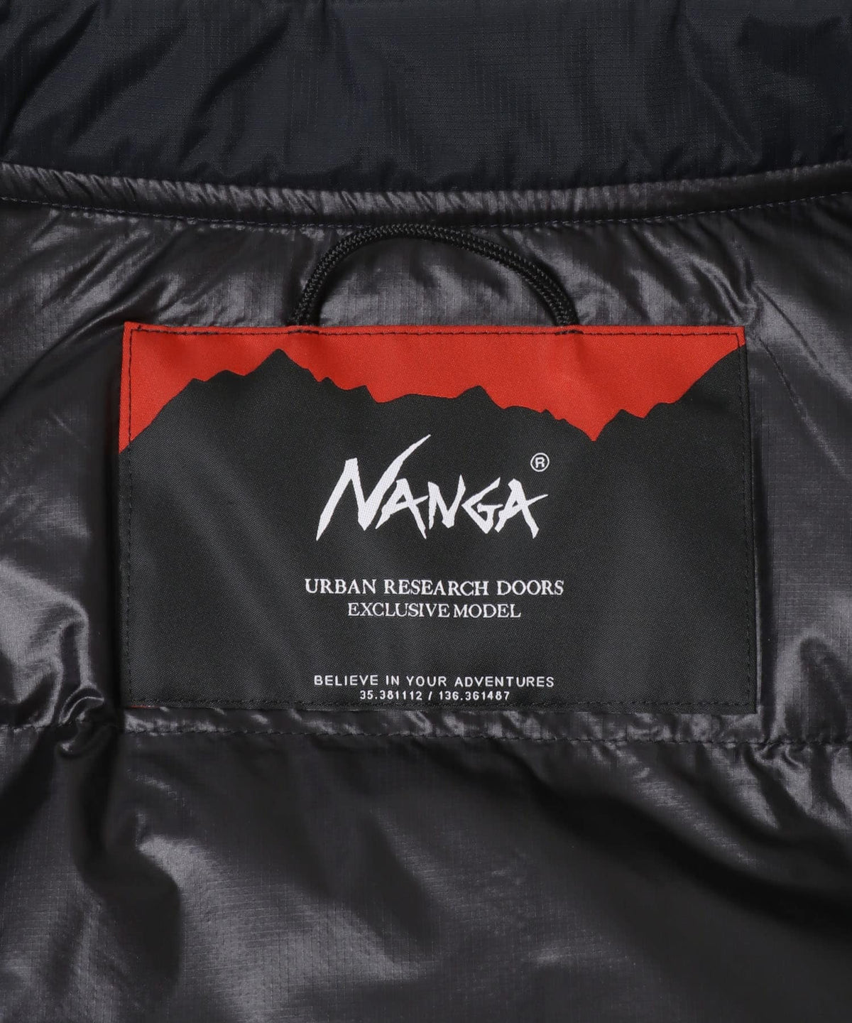 NANGA × DOORS / 教練版型羽絨外套(日本聯名限定)