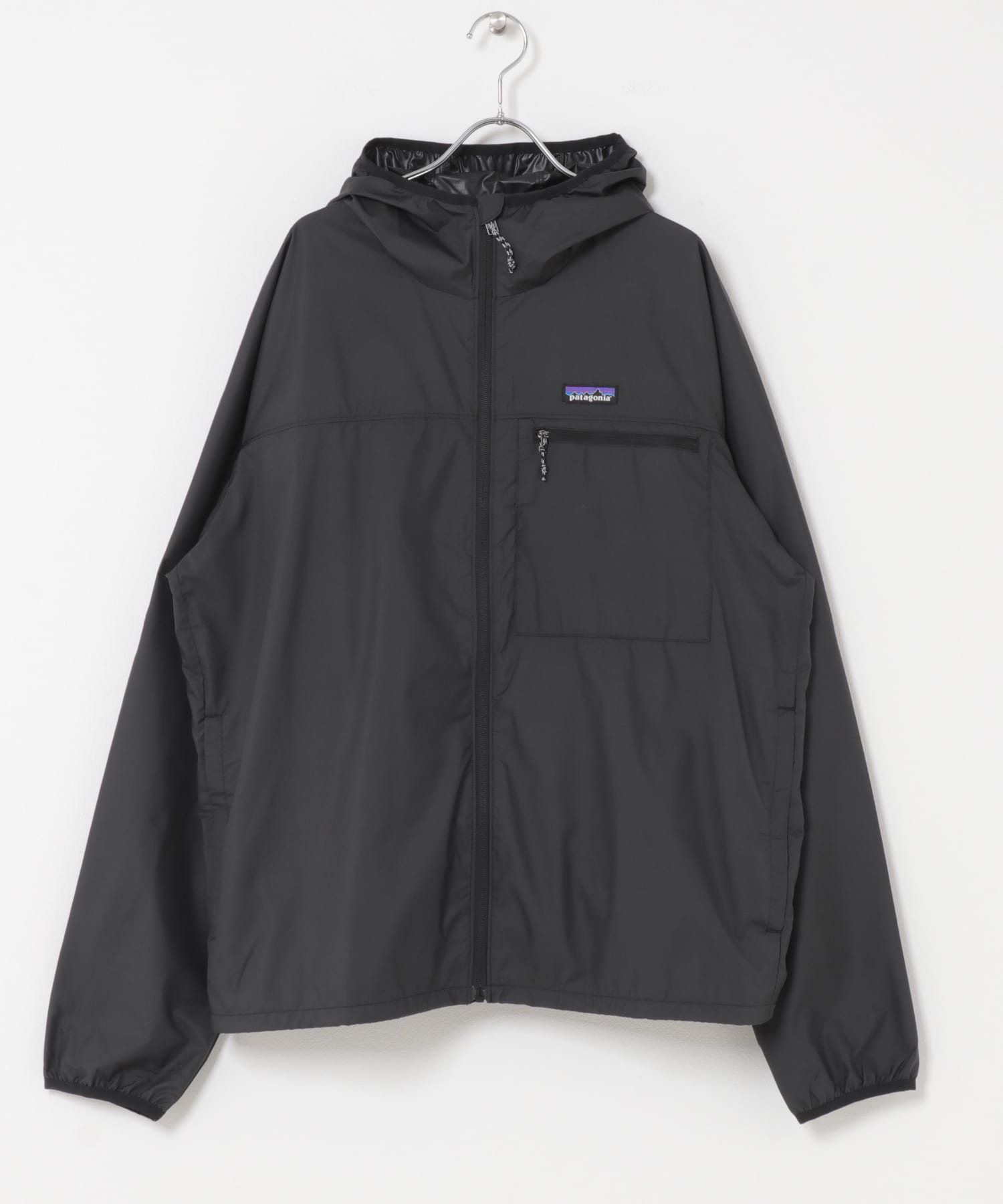 Patagonia LIGHT & VARIABLE JACKET / 輕量可收納防風連帽外套