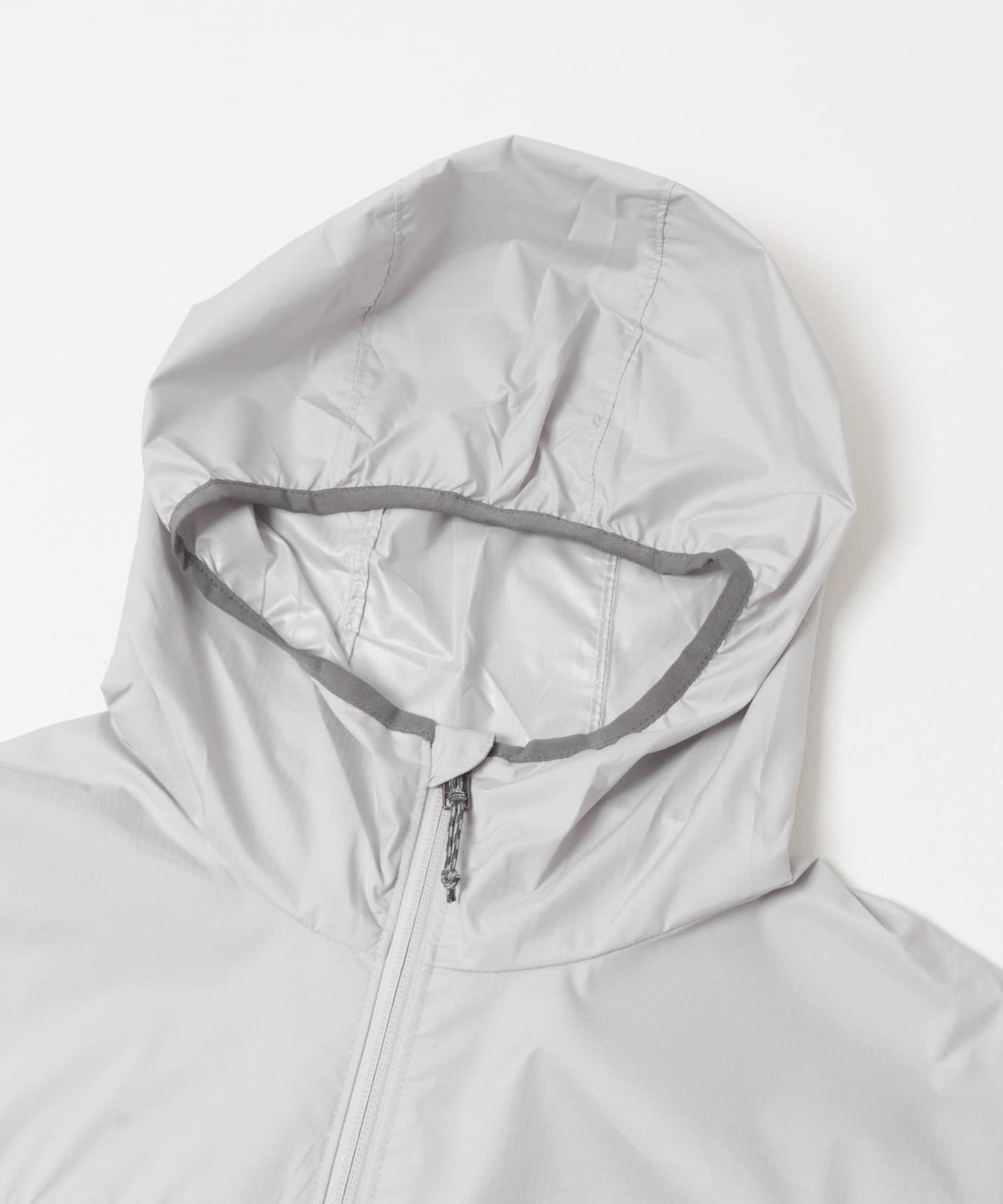 Patagonia LIGHT & VARIABLE JACKET / 輕量可收納防風連帽外套