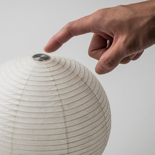 シラキ工芸 TORCHIN OVAL 白/ナチュラル / 合紙攜帶桌燈