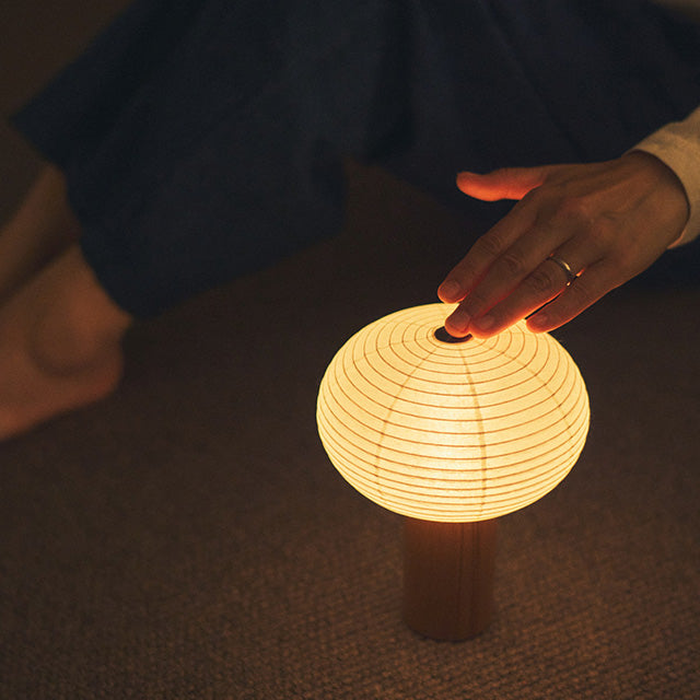 シラキ工芸 TORCHIN OVAL 白/ナチュラル / 合紙攜帶桌燈