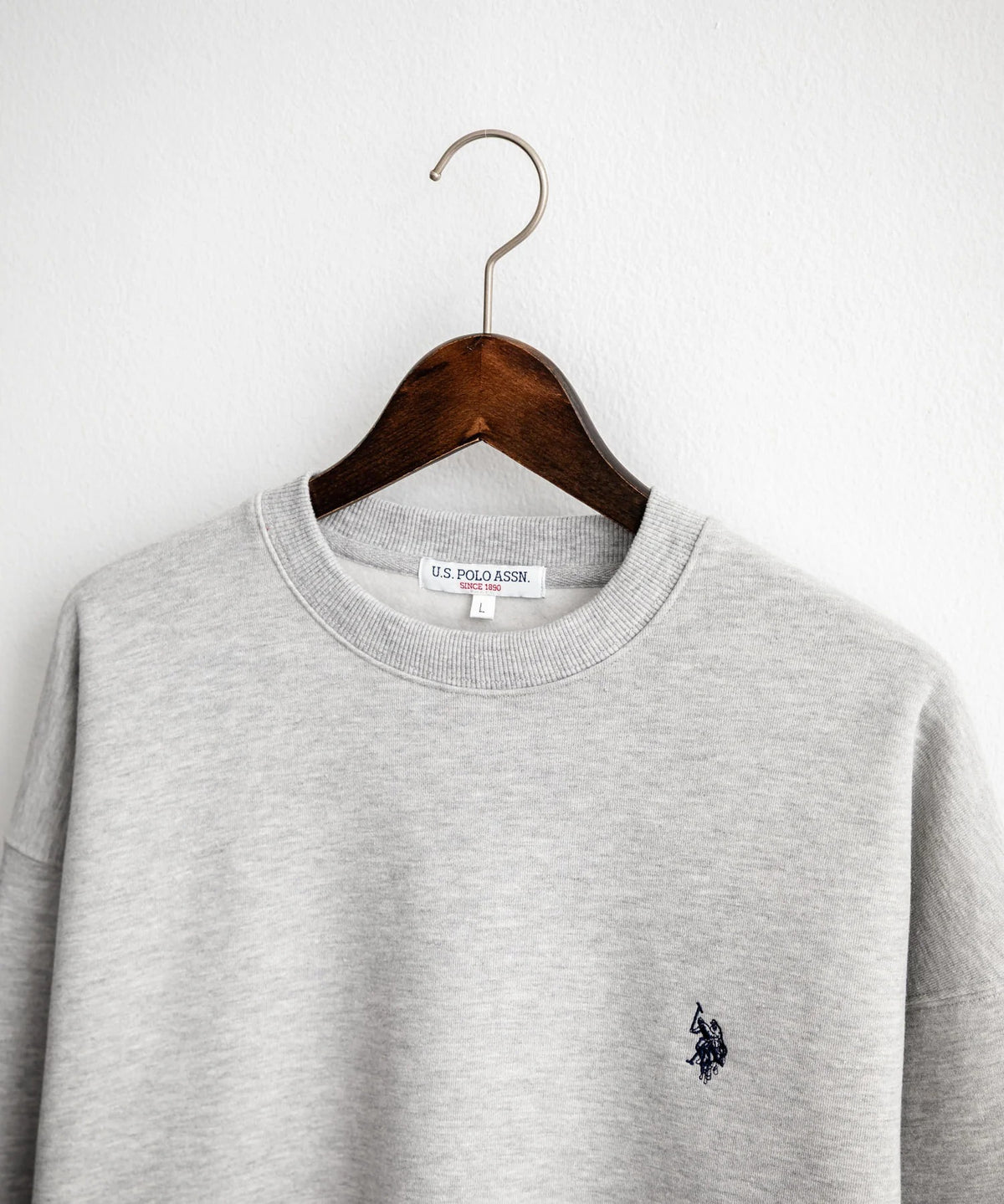 U.S. POLO ASSN. / 寬鬆刷毛刺繡 圓領衫(日本聯名限定)