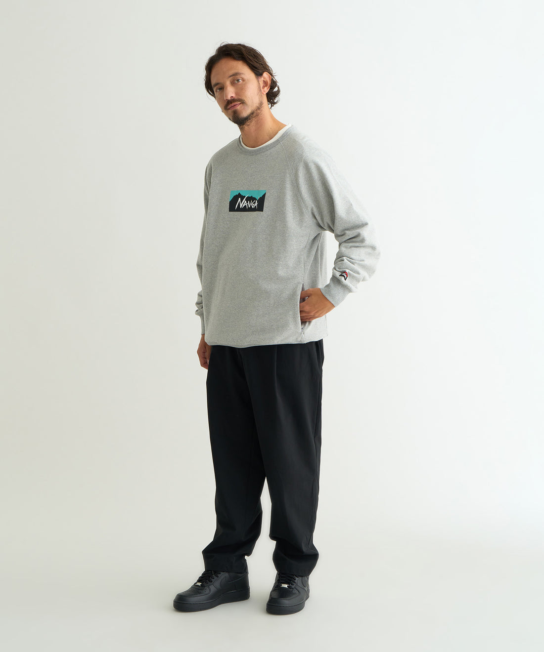 NANGA ECO HYBRID BOX LOGO SWEATSHIRT(UNISEX) / 拉克蘭袖 圓領衫