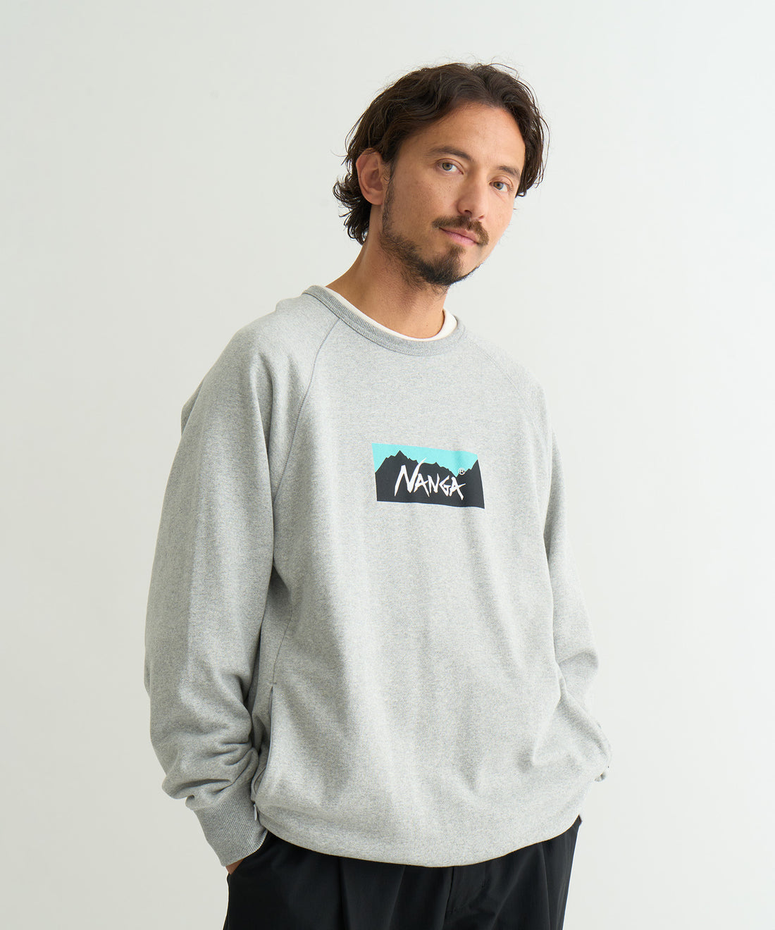 NANGA ECO HYBRID BOX LOGO SWEATSHIRT(UNISEX) / 拉克蘭袖 圓領衫