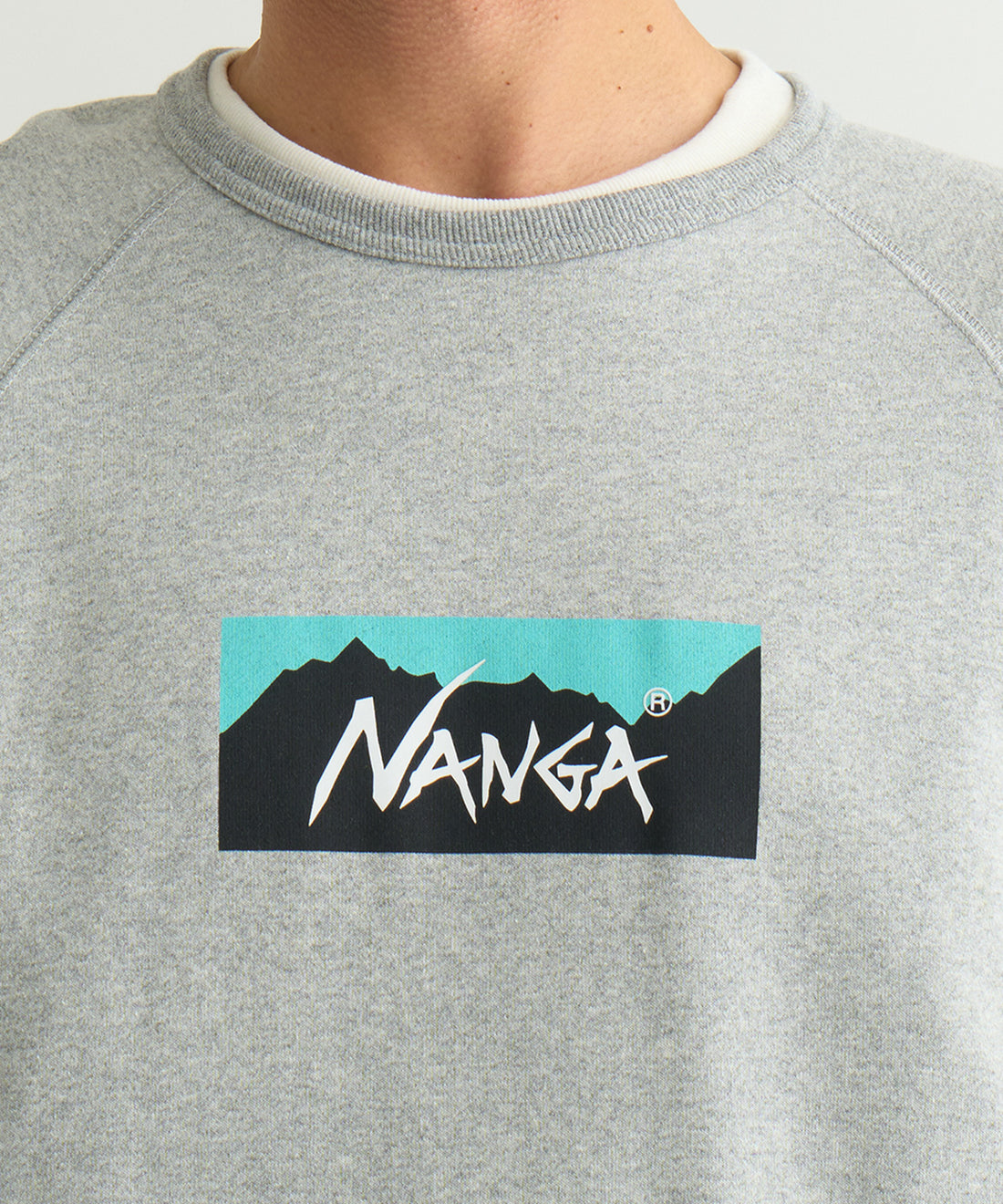 NANGA ECO HYBRID BOX LOGO SWEATSHIRT(UNISEX) / 拉克蘭袖 圓領衫