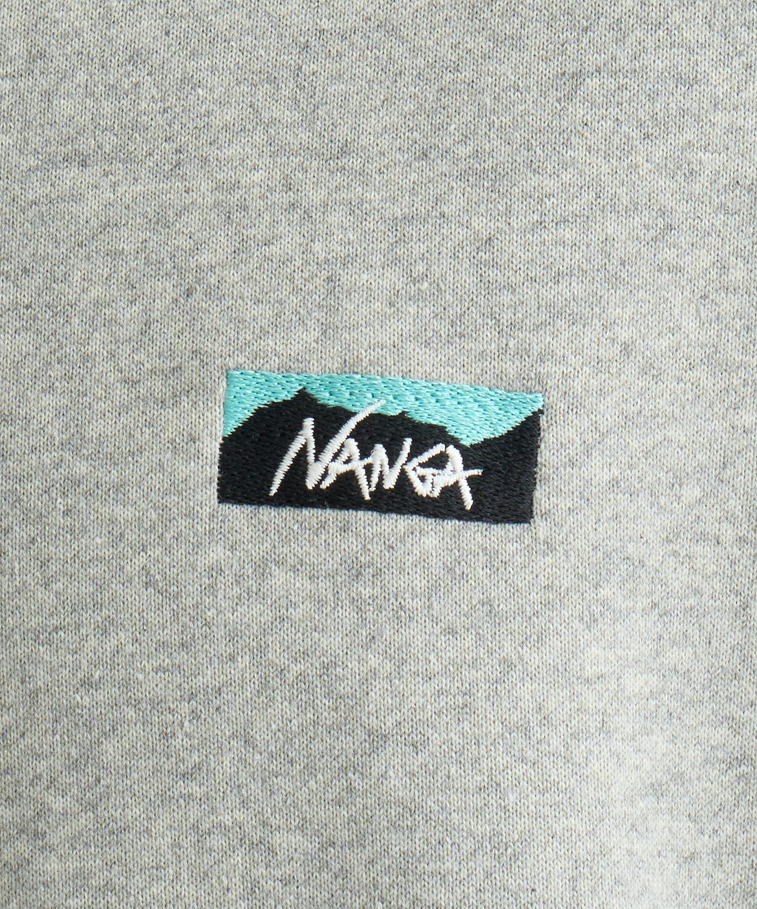 NANGA ECO HYBRID MINI BOX LOGO EMBROIDERY SWEATSHIRT / 刺繡小標 圓領衫
