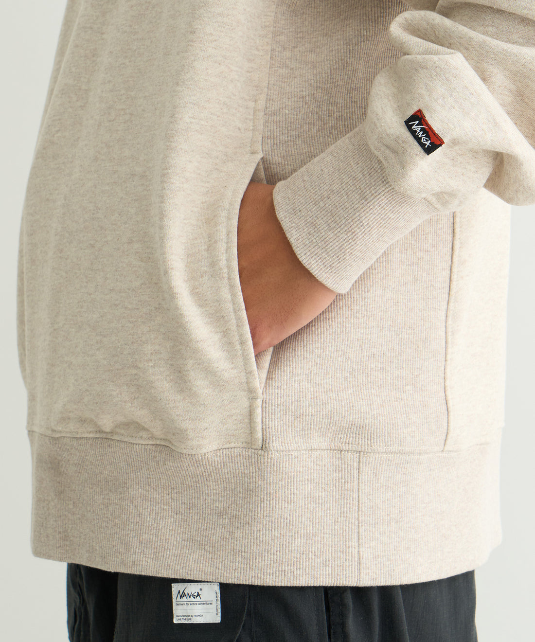 NANGA ECO HYBRID MINI BOX LOGO EMBROIDERY SWEAT HOODIE / 刺繡小標 連帽衫