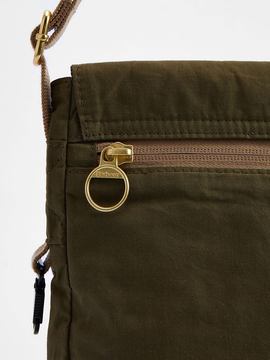 Barbour TRANSPORT / 側背小包