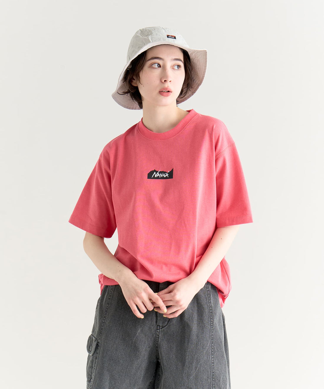NANGA ECO HYBRID MT LOGO TEE(UNISEX) / 中性 大標誌 短袖T恤