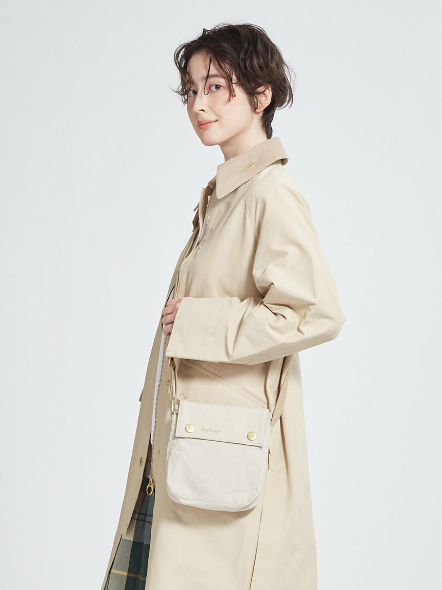 BARBOUR / 多功能極簡設計 TRANSPORT 斜背包