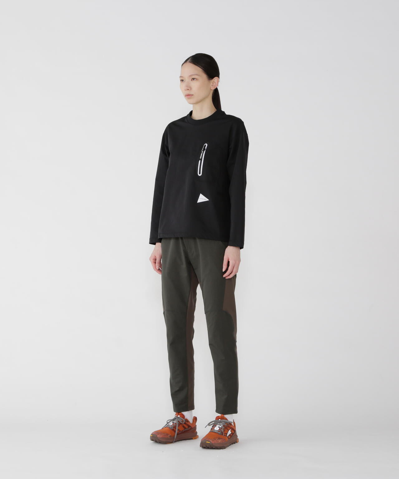 and wander hybrid warm pocket LS T / 保暖機能口袋長袖T恤