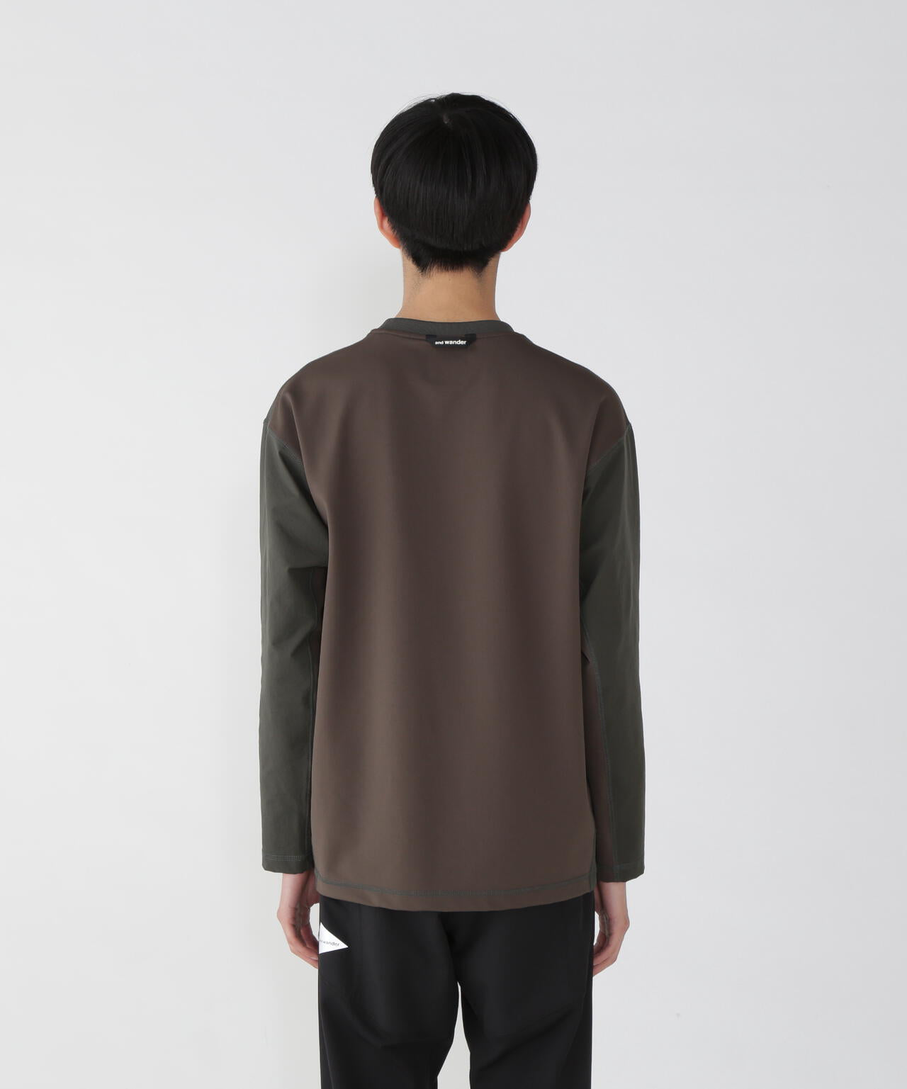 and wander hybrid warm pocket LS T / 保暖機能口袋長袖T恤