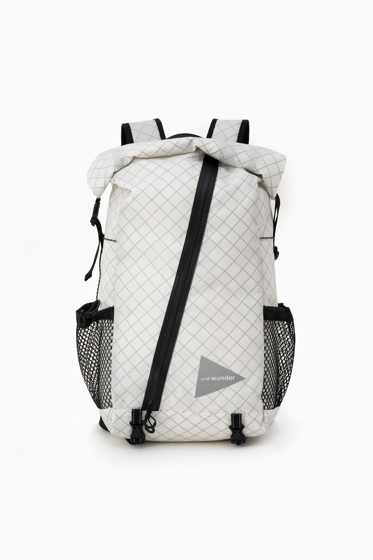and wander ECOPAK 18L / 防水結構輕量背包