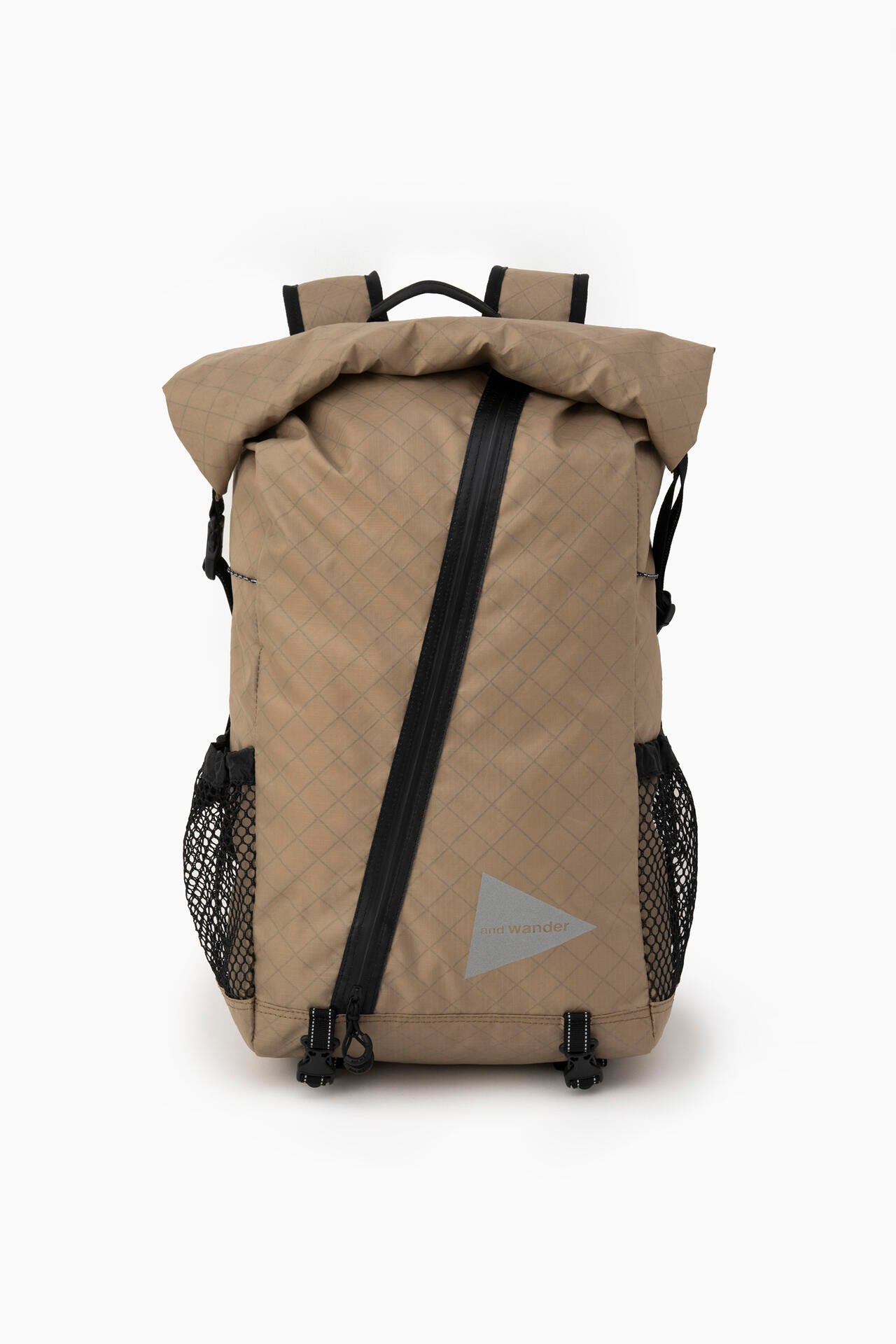 and wander ECOPAK 18L / 防水結構輕量背包