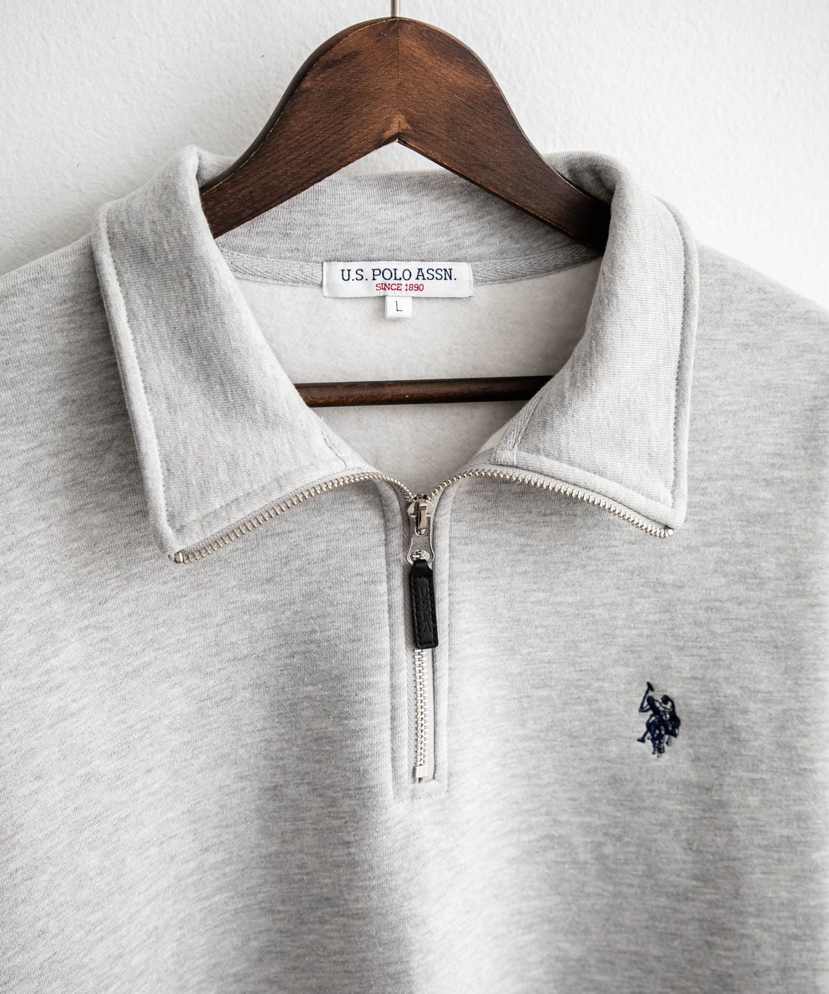 U.S. POLO ASSN. / 寬鬆 刷毛刺繡 半拉鍊開襟衫(日本聯名限定)