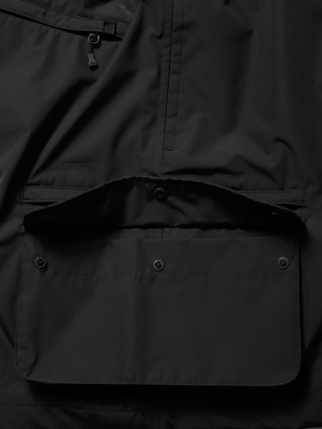 DAIWA PIER39 GORE-TEX WINDSTOPPER® PERFECT FISHING SHORTS / 多口袋 機能防風短褲