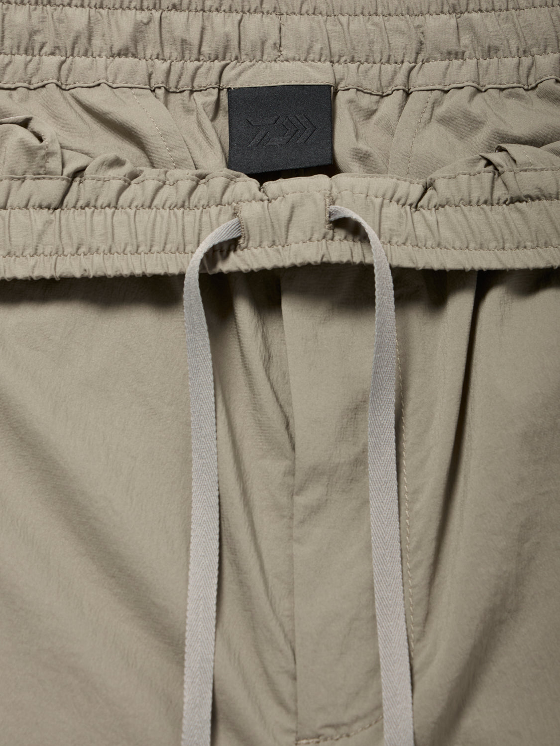 DAIWA PIER39 TECH EASY TROUSERS / 科技機能抽繩休閒長褲