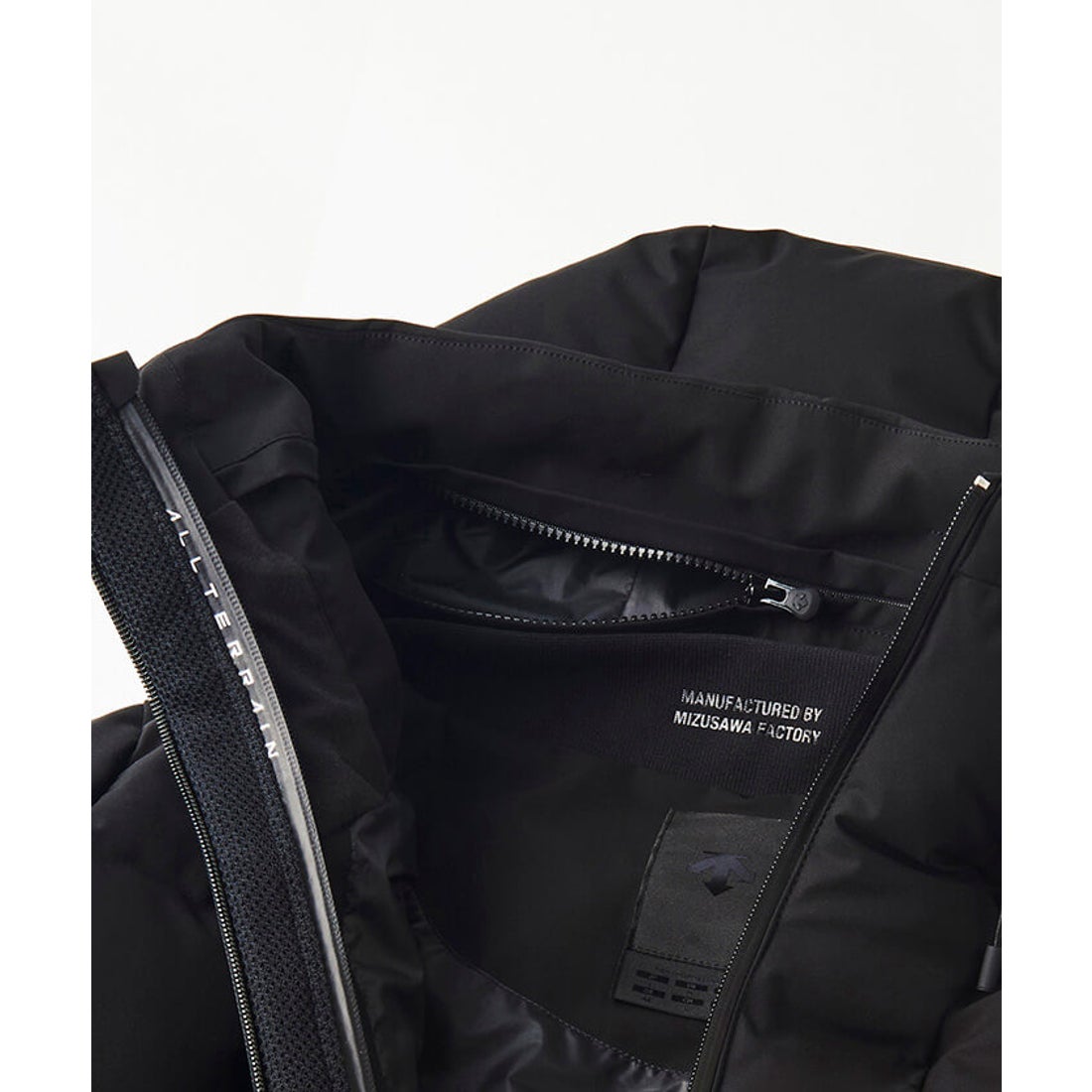 DESCENT ALLTERRAIN MIZUSAWA MOUNTAINEER / 水澤羽絨外套