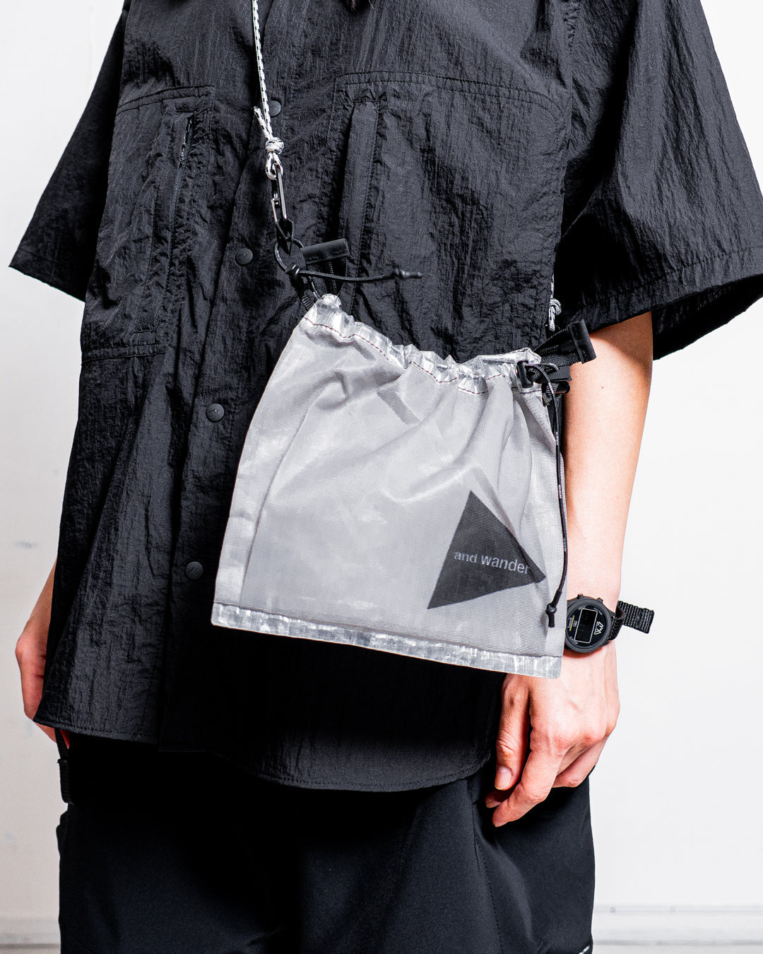 and wander UL sacoche with Dyneema / Dyneema® 複合纖維輕量防潑水隨身包