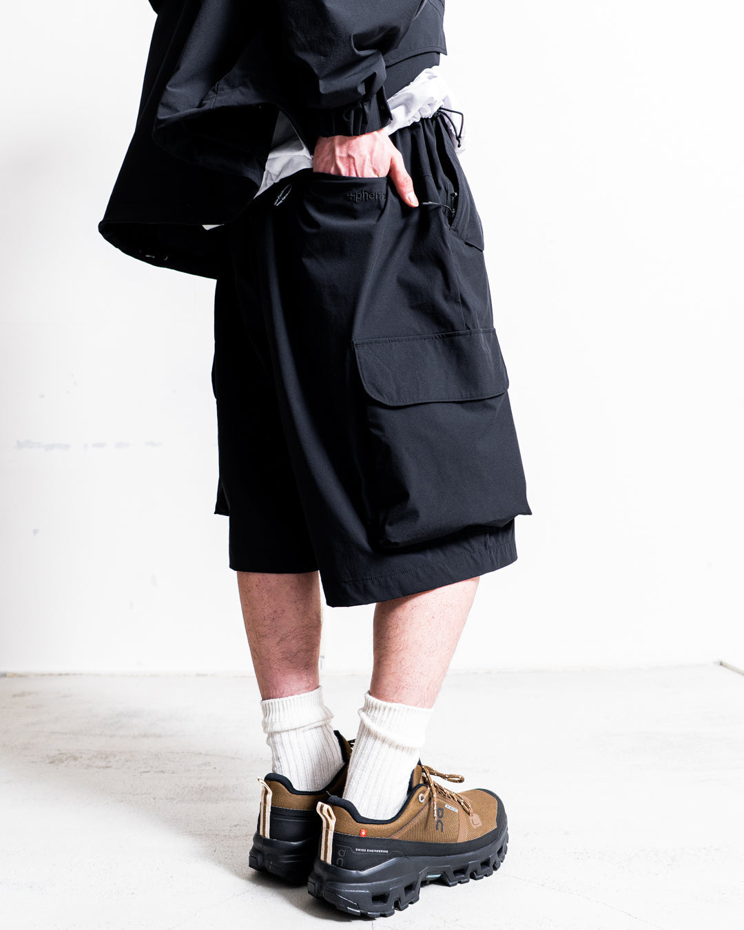 +phenix TECH WIDE CARGO SHORTS / 機能口袋工裝短褲