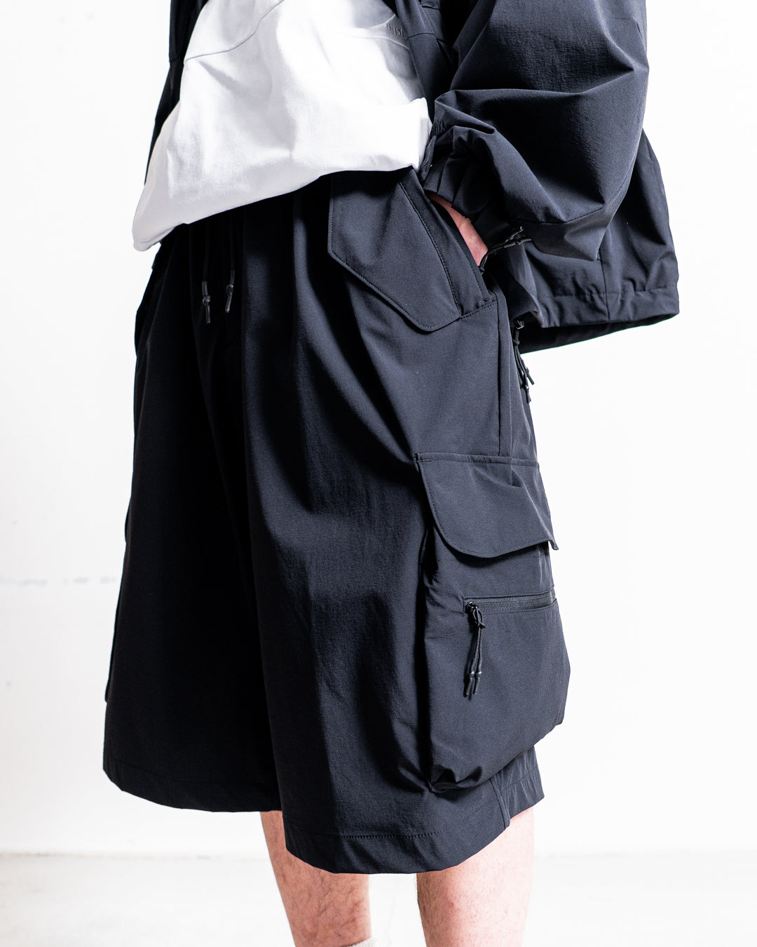 +phenix TECH WIDE CARGO SHORTS / 機能口袋工裝短褲