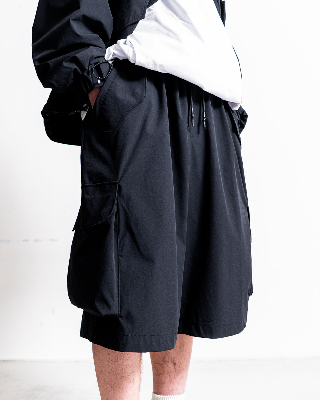 +phenix TECH WIDE CARGO SHORTS / 機能口袋工裝短褲