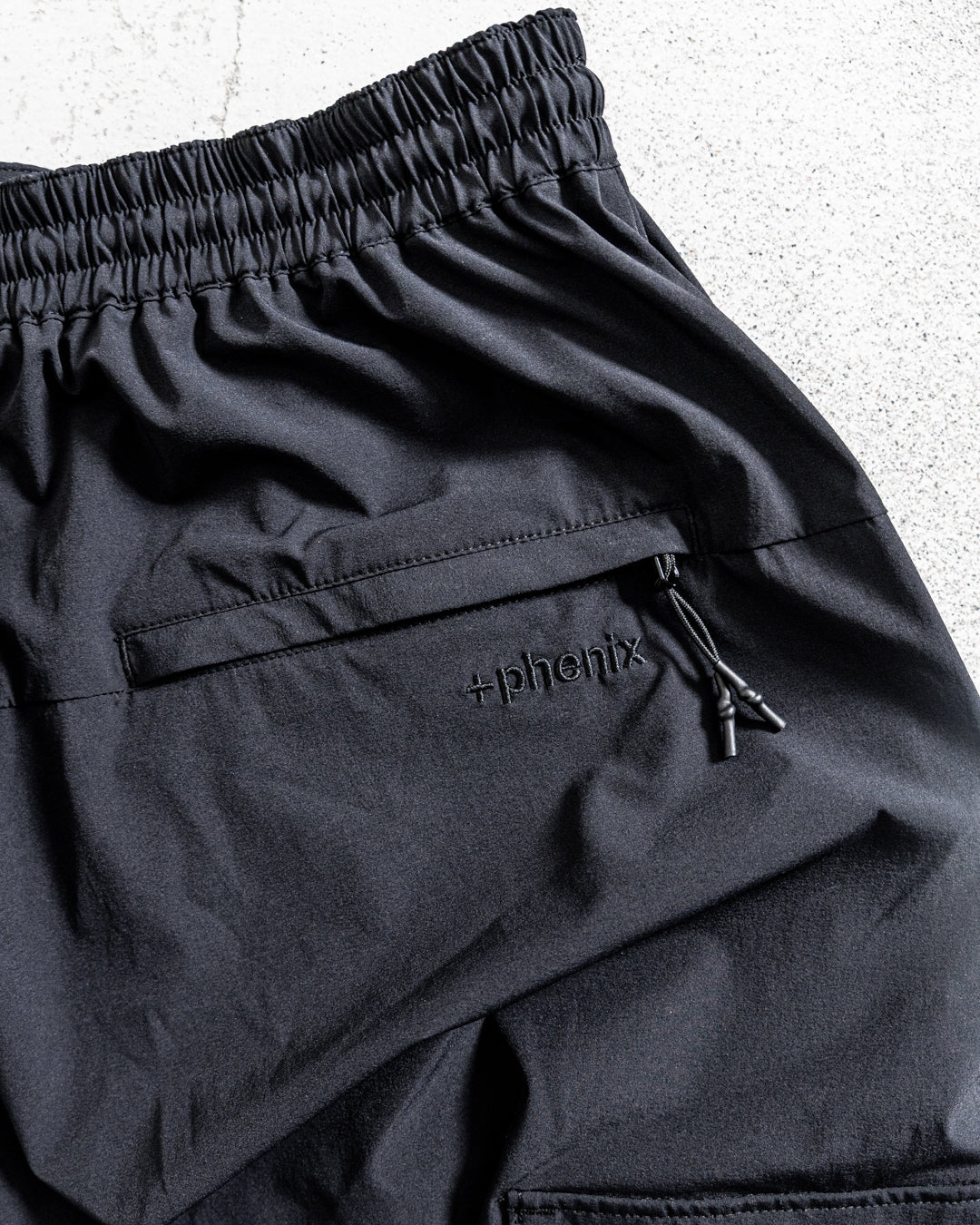 +phenix TECH WIDE CARGO SHORTS / 機能口袋工裝短褲
