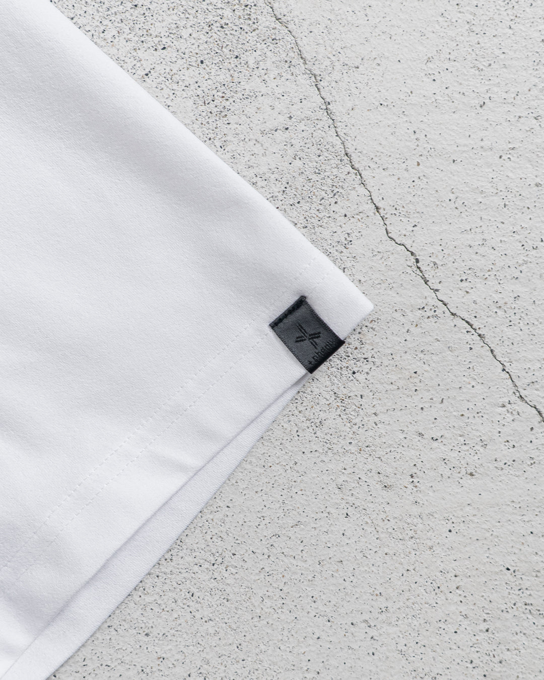 +phenix DRAWSTRING SHORT SLEEVE TEE / 抽繩下擺機能短袖T恤