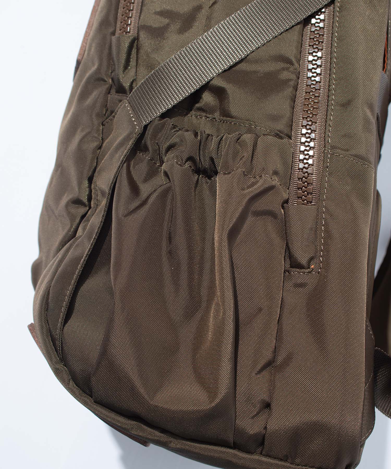 F/CE. 420 re/cor TRAVEL BP / 28公升 後背包