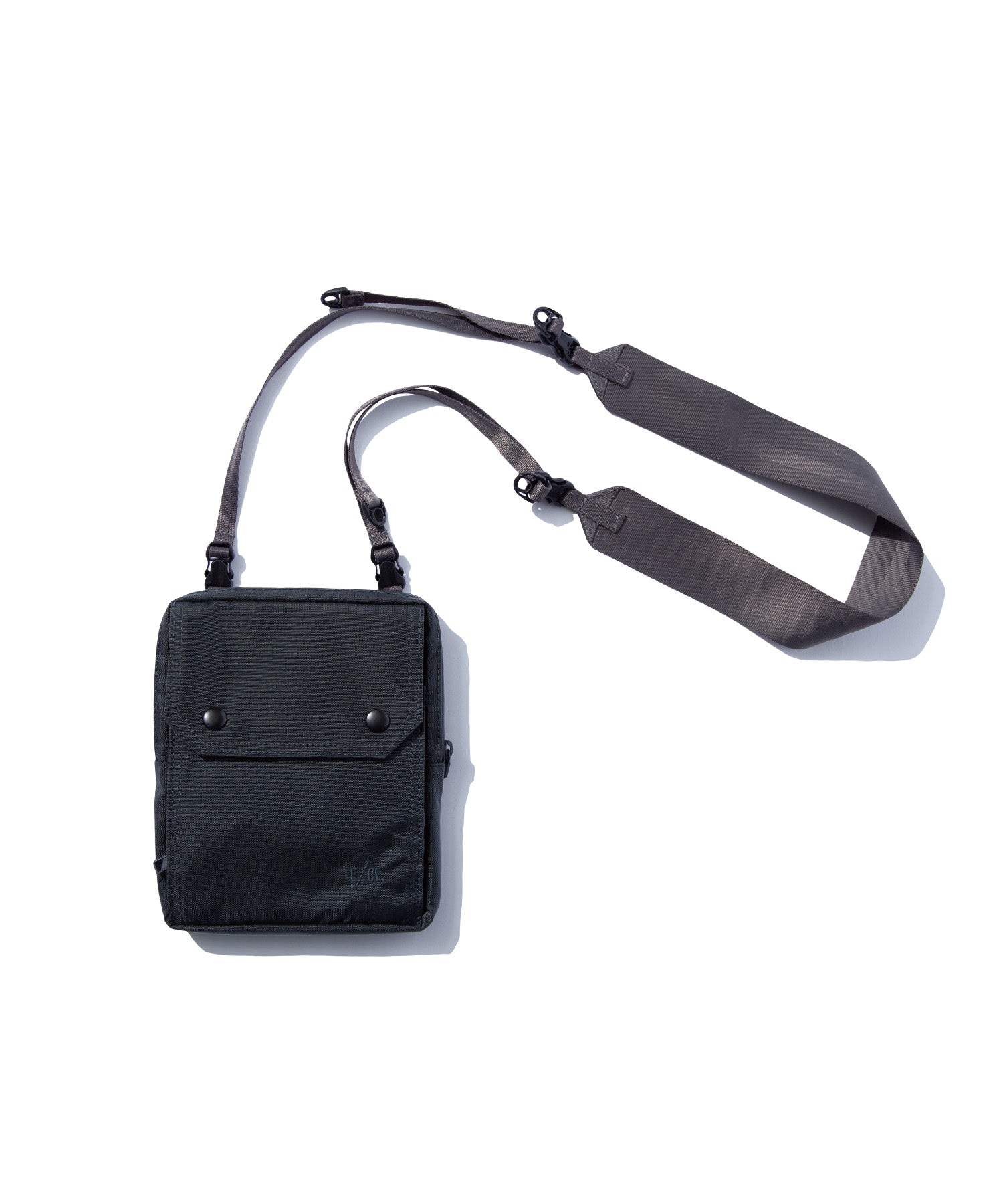 F/CE. 420 re/cor TRAVELLER / 側背包