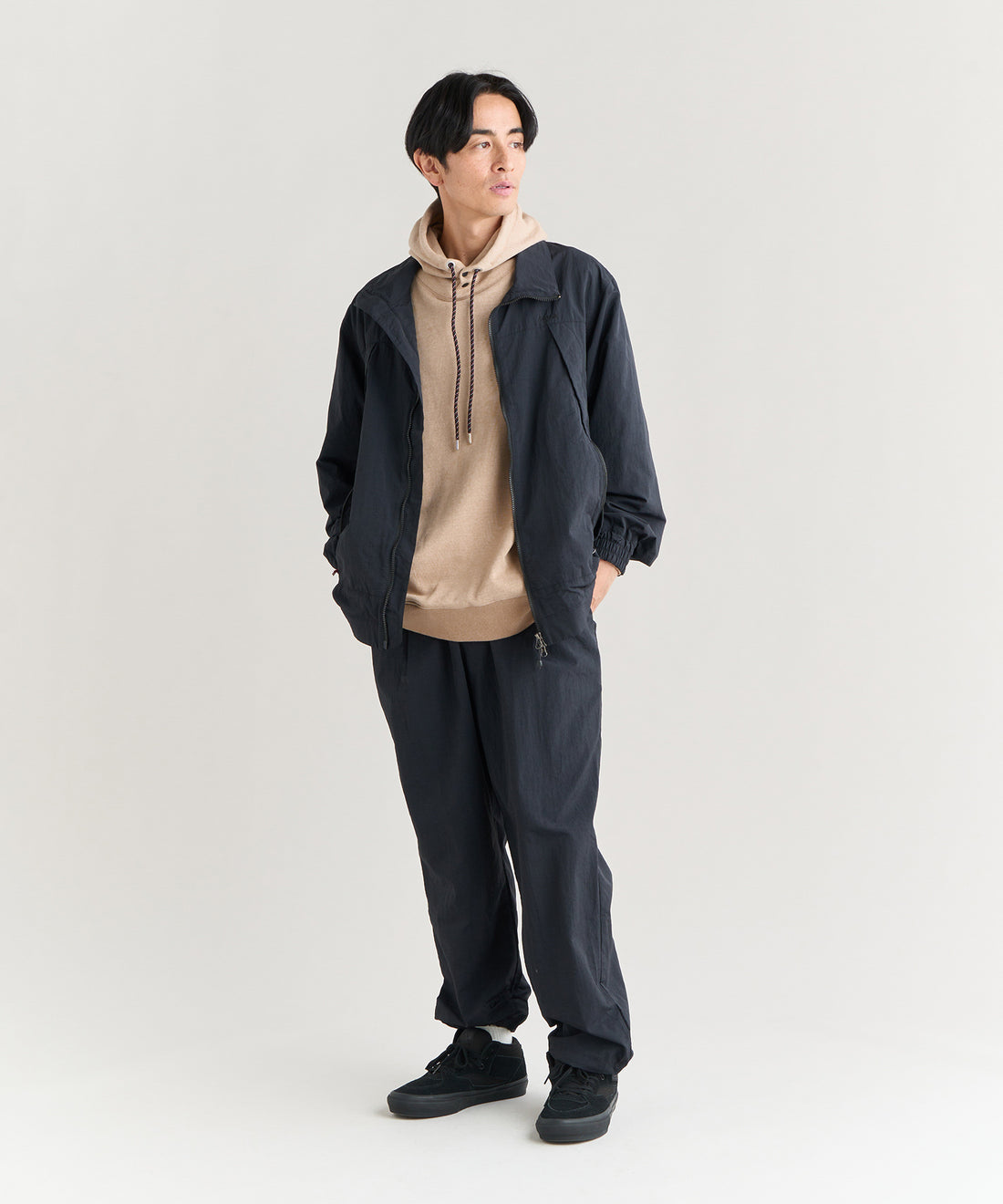 NANGA NYLON TUSSER TRACK PANTS / 輕量耐磨 機能束口長褲