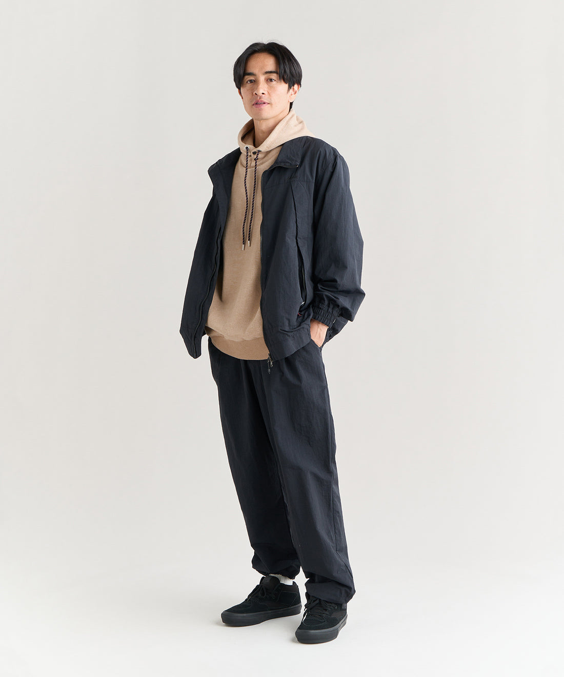 NANGA NYLON TUSSER TRACK PANTS / 輕量耐磨 機能束口長褲