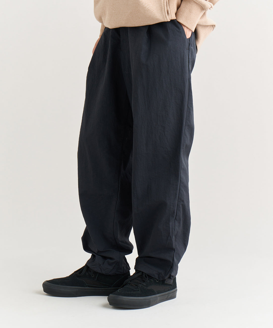 NANGA NYLON TUSSER TRACK PANTS / 輕量耐磨 機能束口長褲