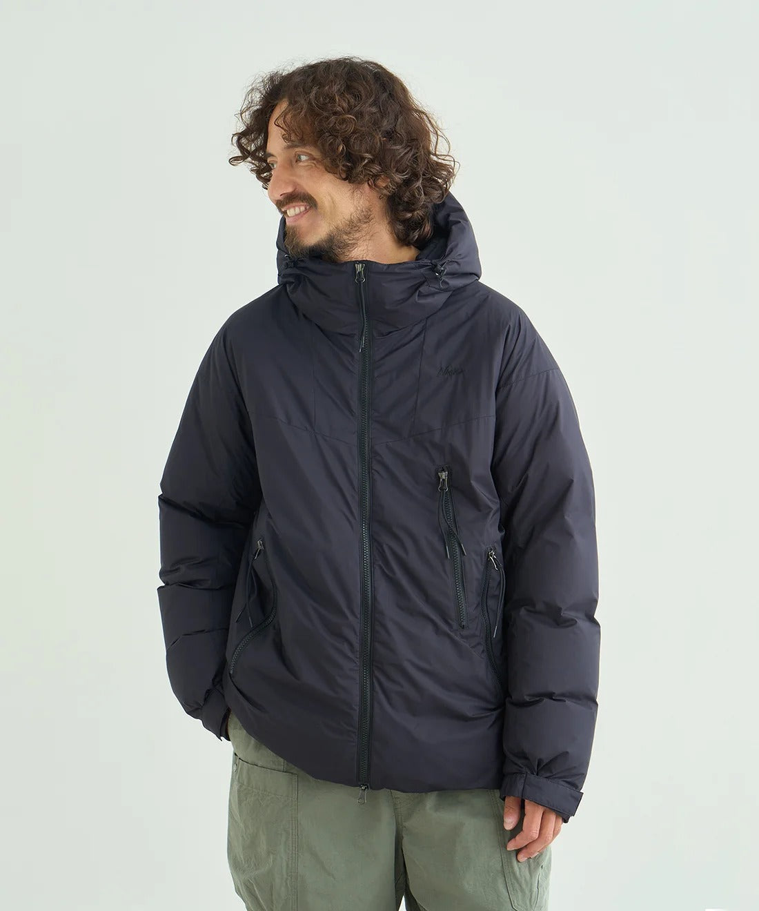 NANGA / MOUNTAIN BASE 混合結構羽絨外套