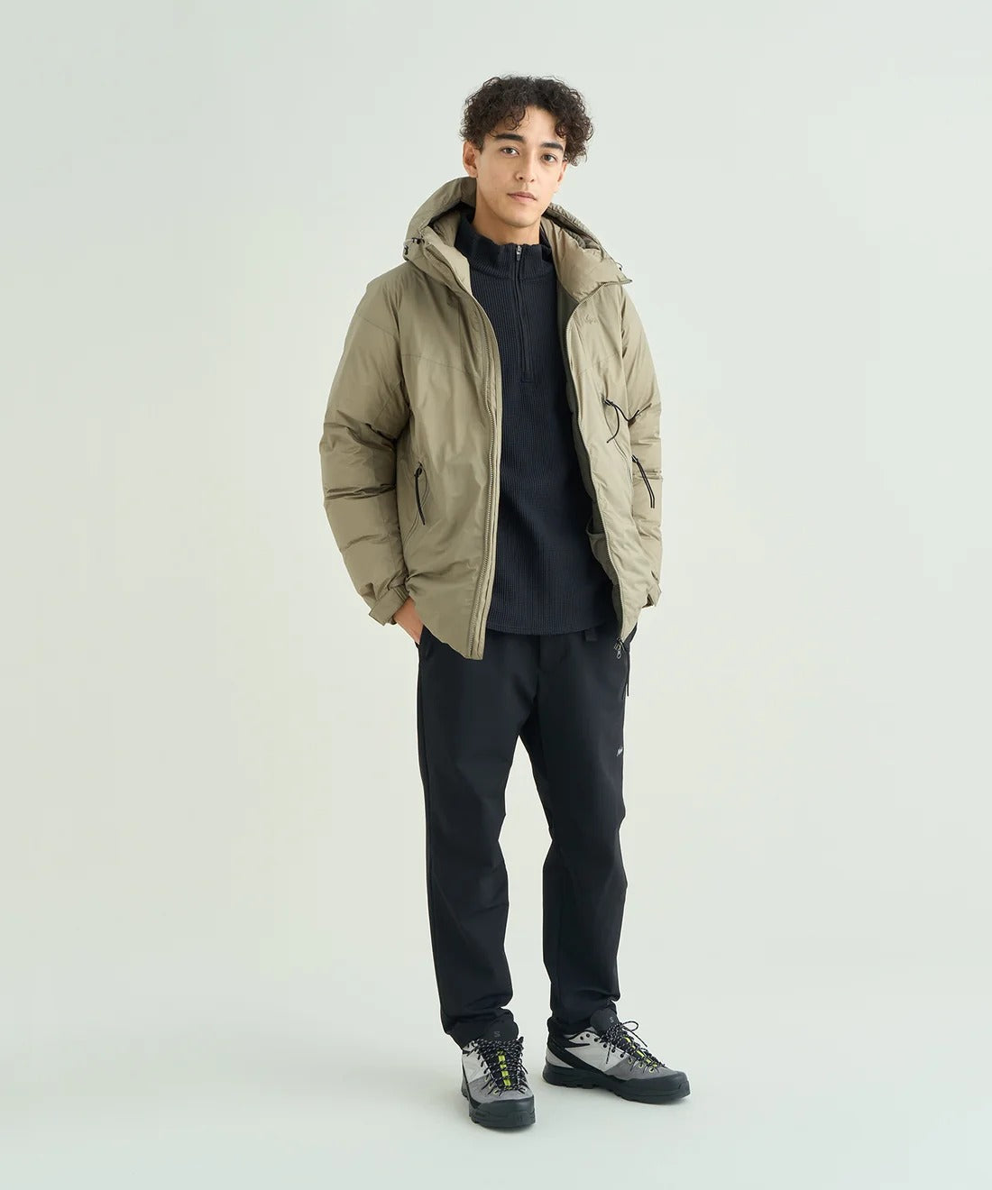 NANGA / MOUNTAIN BASE 混合結構羽絨外套