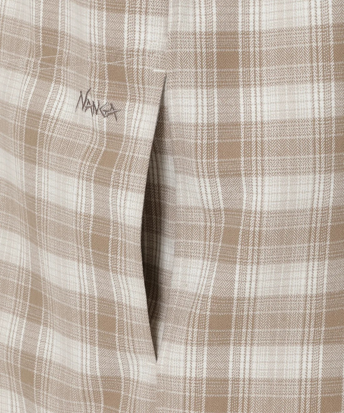 NANGA / GRID TARTAN FIELD HOOD SHIRT 格紋機能連帽野外襯衫
