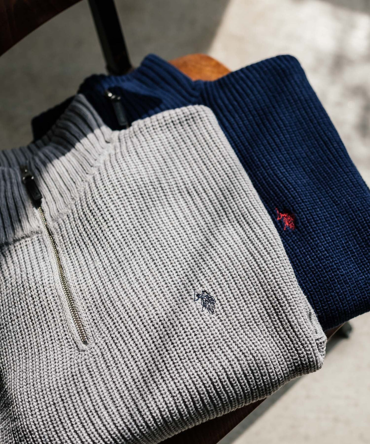 U.S. POLO ASSN. / 寬鬆畦編刺繡 半拉鍊針織衫(日本聯名限定)