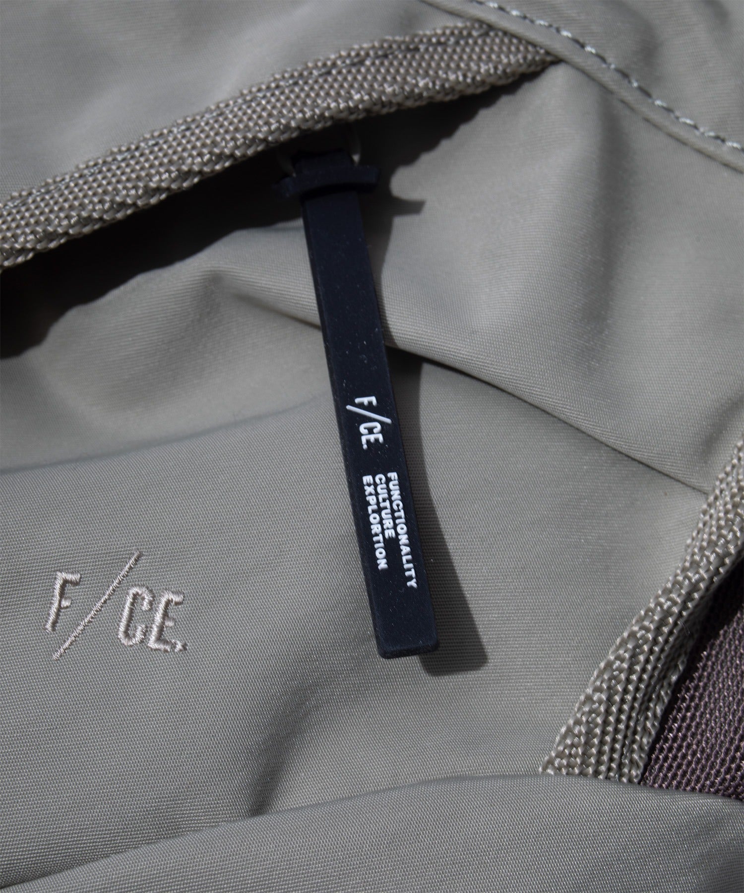 F/CE. / TEXTURED TWILL 2 WAY SHOULDER TOTE 兩用肩背托特包