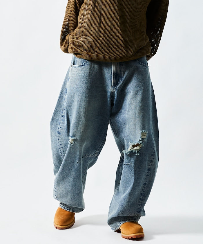 FREAK'S STORE / 寬鬆仿舊弧形牛仔褲