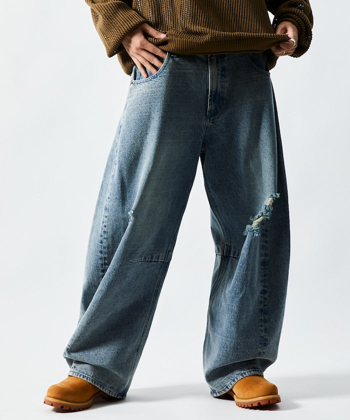 FREAK'S STORE / 寬鬆仿舊弧形牛仔褲