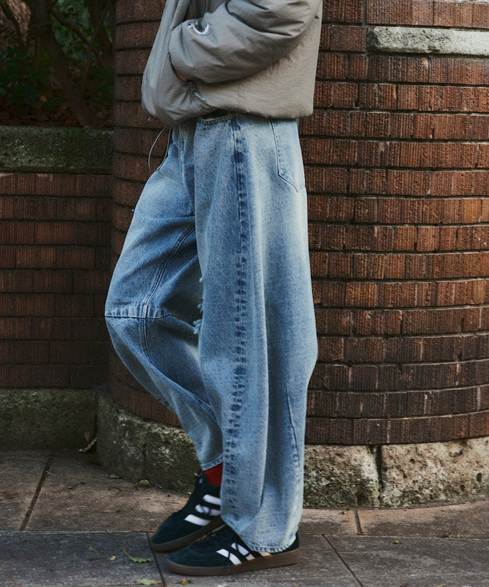FREAK'S STORE / 寬鬆仿舊弧形牛仔褲