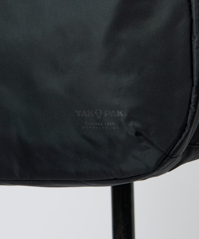 YAKPAK / 機能輕量單肩包
