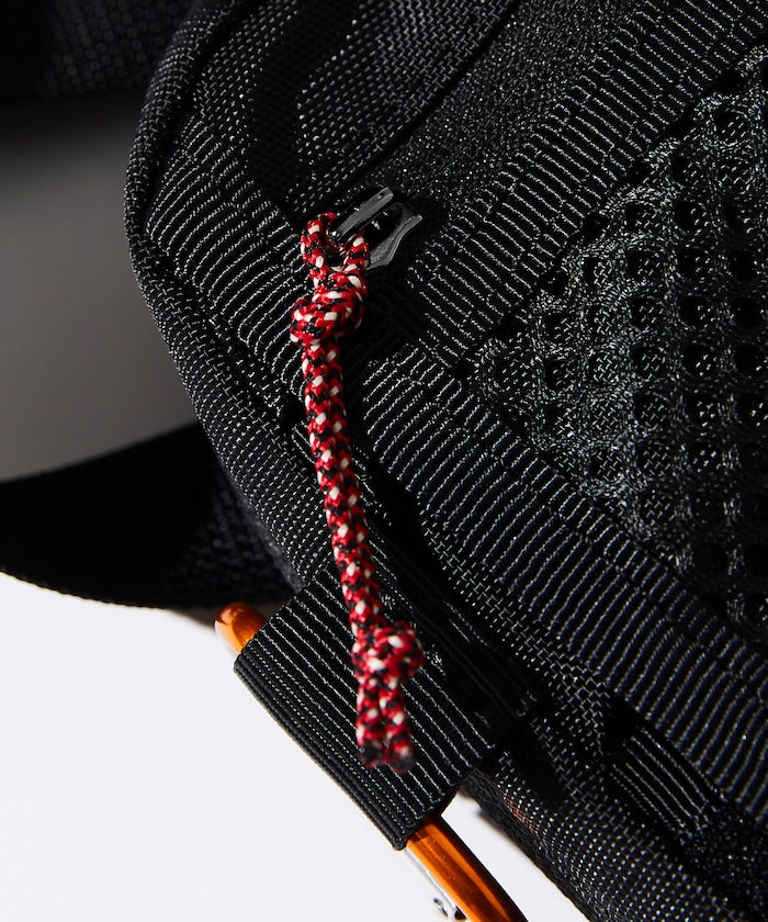 NANGA × SPEAKEASY MULTI POUCH / 側背包