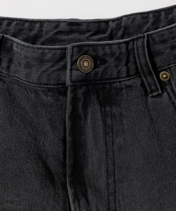 FREAK’S STORE / 寬版弧形 水洗 九分 牛仔短褲