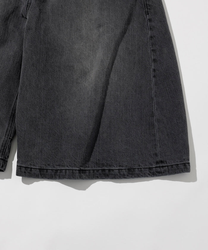 FREAK’S STORE / 寬版弧形 水洗 九分 牛仔短褲